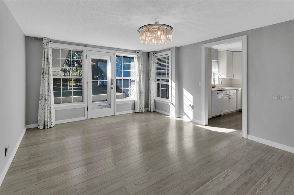 待售: $559,000 (4 贝兹, 2 浴室, 2275 平方英尺)