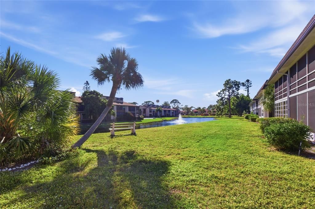 For Sale: $162,500 (2 beds, 2 baths, 921 Square Feet)