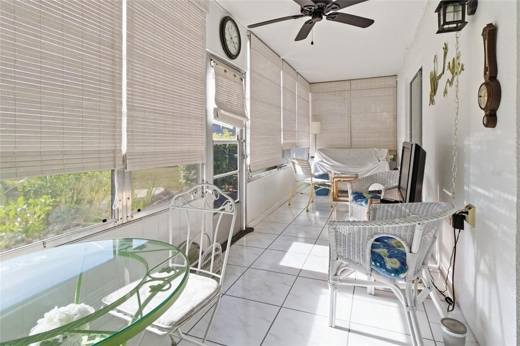 For Sale: $162,500 (2 beds, 2 baths, 921 Square Feet)