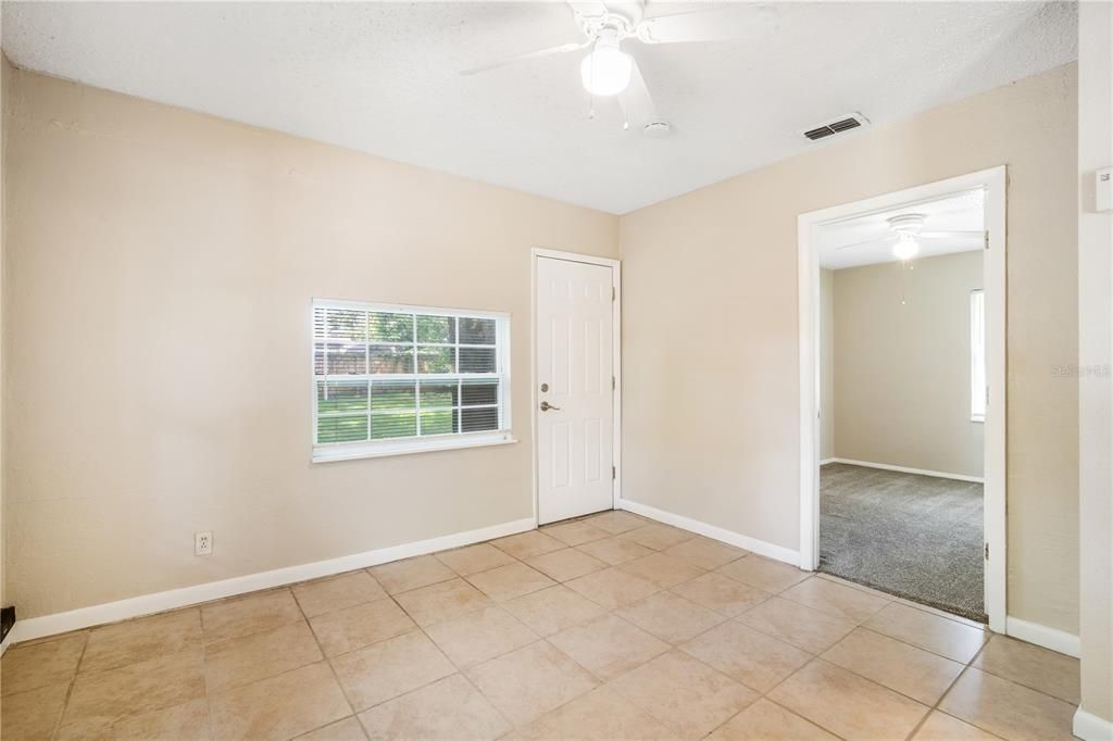For Rent: $1,695 (2 beds, 2 baths, 865 Square Feet)