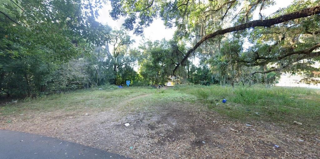 На продажу: $134,999 (0.50 acres)