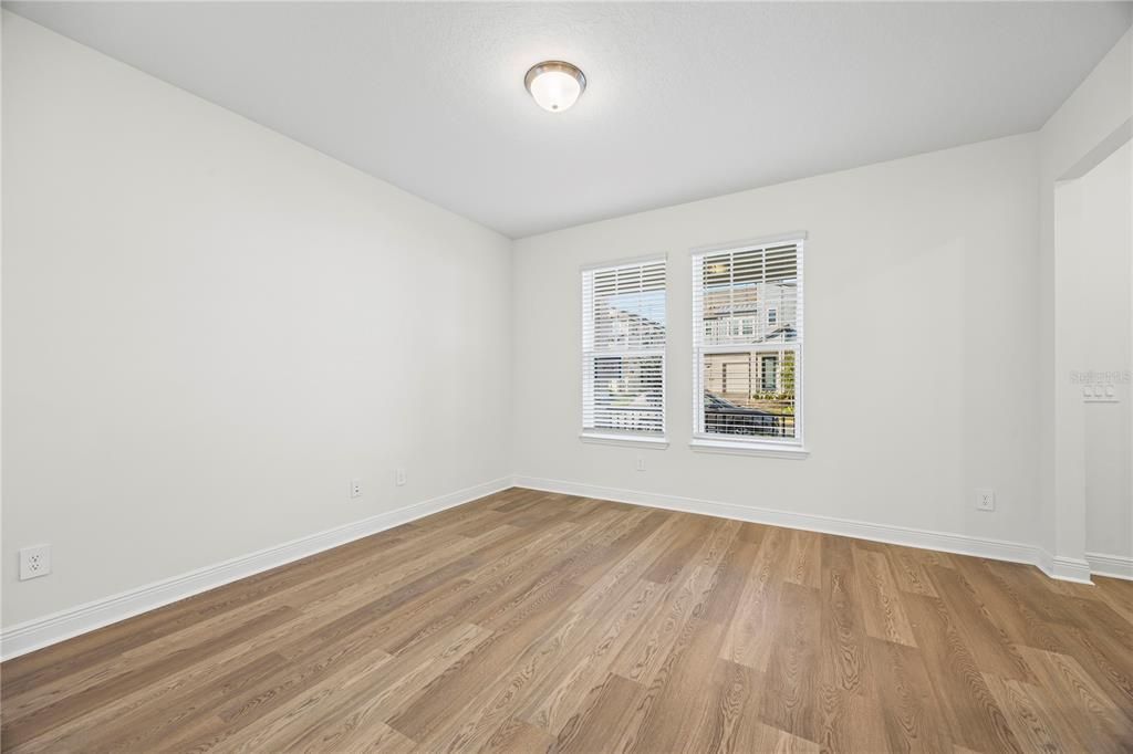 出租: $3,100 (3 贝兹, 2 浴室, 1678 平方英尺)