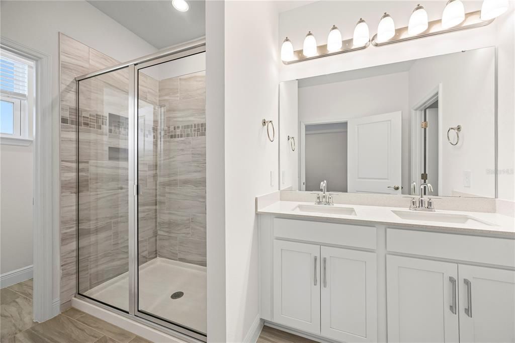 出租: $3,100 (3 贝兹, 2 浴室, 1678 平方英尺)