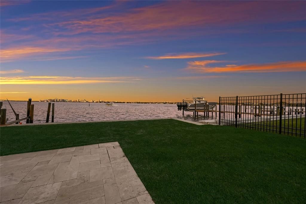 For Sale: $5,499,000 (3 beds, 2 baths, 2467 Square Feet)