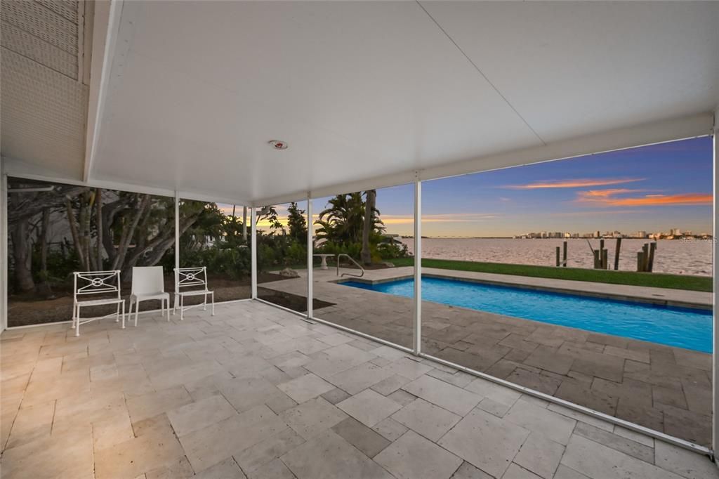 For Sale: $5,499,000 (3 beds, 2 baths, 2467 Square Feet)