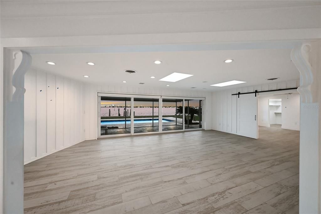 For Sale: $5,499,000 (3 beds, 2 baths, 2467 Square Feet)