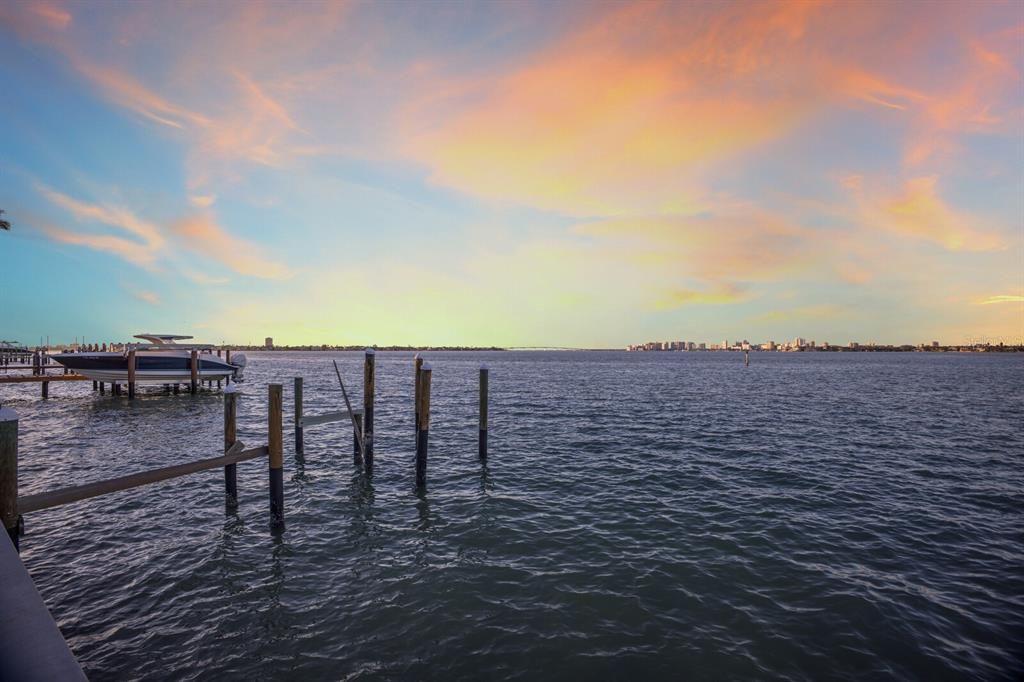 For Sale: $5,499,000 (3 beds, 2 baths, 2467 Square Feet)