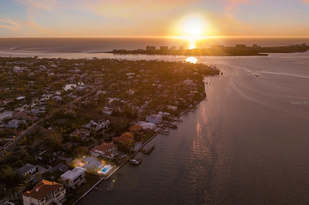 For Sale: $5,499,000 (3 beds, 2 baths, 2467 Square Feet)