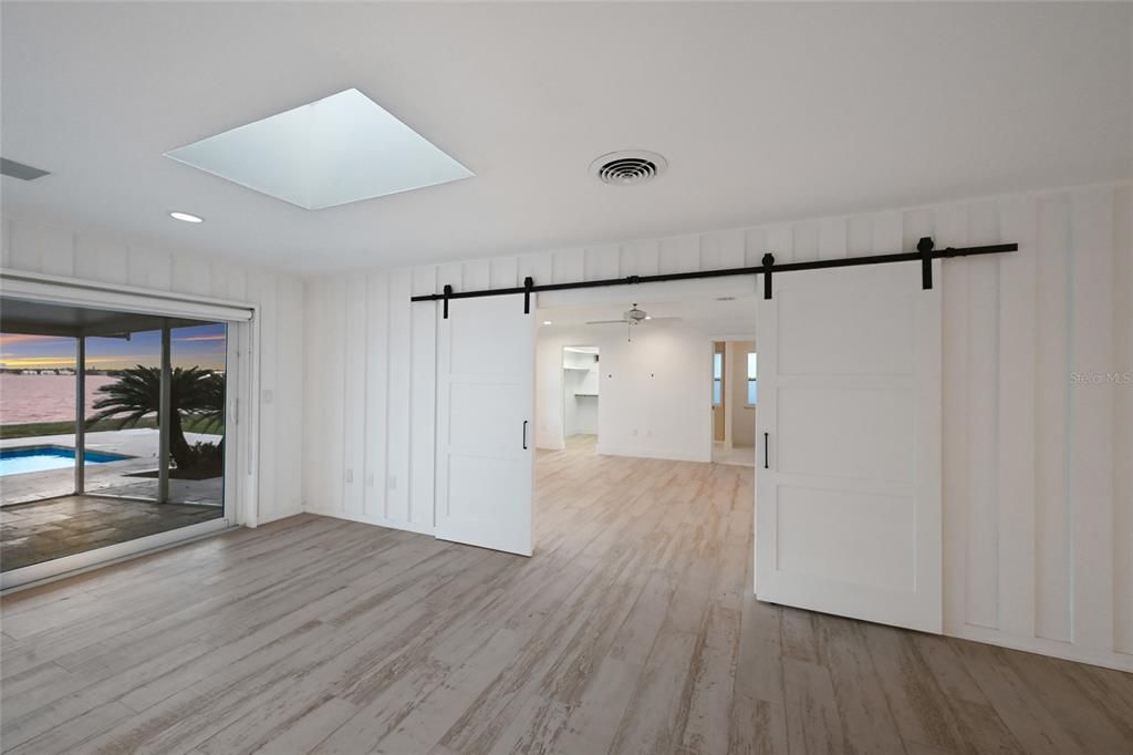 For Sale: $5,499,000 (3 beds, 2 baths, 2467 Square Feet)