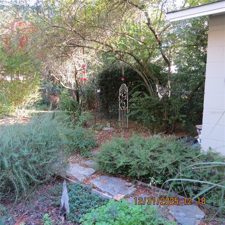 For Sale: $340,000 (3 beds, 2 baths, 1665 Square Feet)