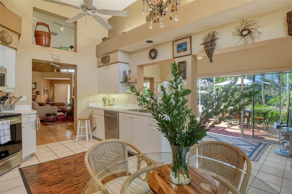 待售: $435,000 (2 贝兹, 2 浴室, 1707 平方英尺)