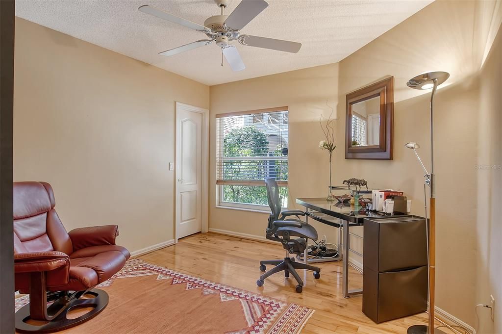 待售: $435,000 (2 贝兹, 2 浴室, 1707 平方英尺)