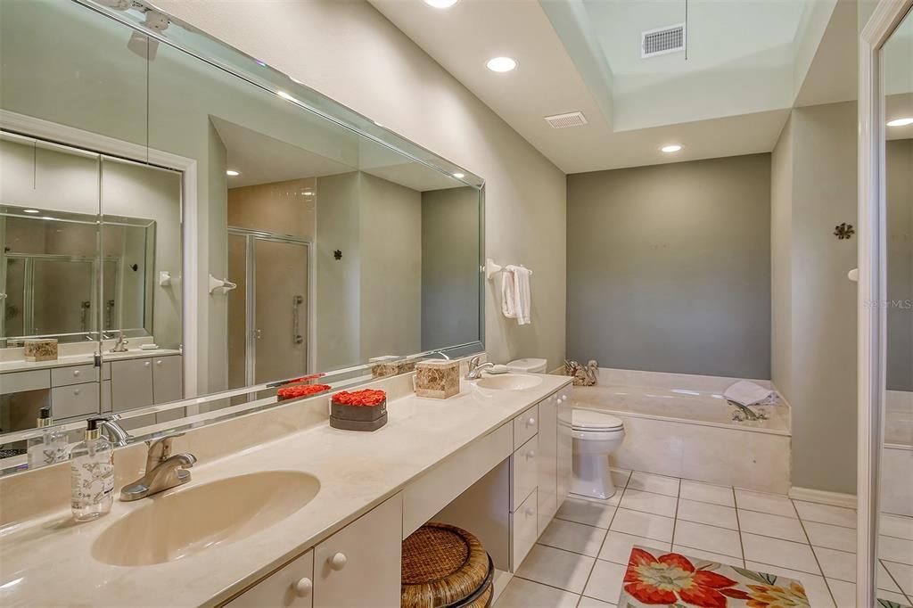 待售: $435,000 (2 贝兹, 2 浴室, 1707 平方英尺)