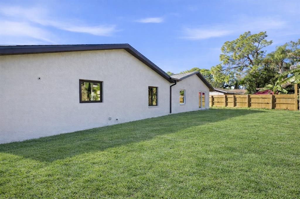 На продажу: $449,000 (4 спален, 0 ванн, 1842 Квадратных фут)