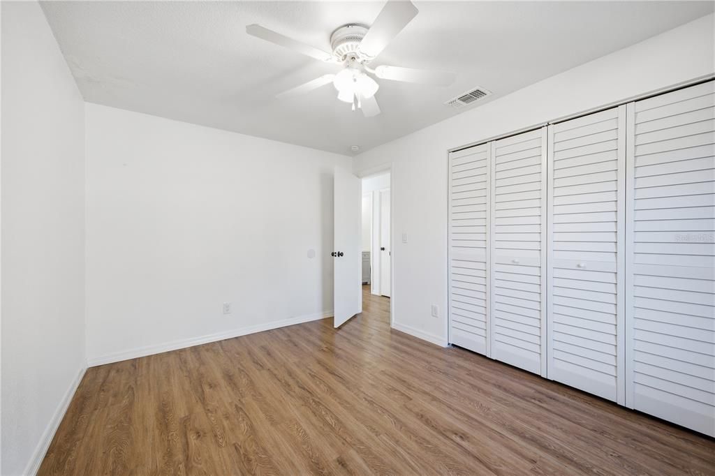 На продажу: $449,000 (4 спален, 0 ванн, 1842 Квадратных фут)