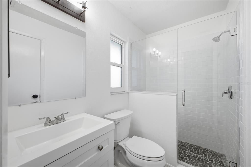 На продажу: $449,000 (4 спален, 0 ванн, 1842 Квадратных фут)