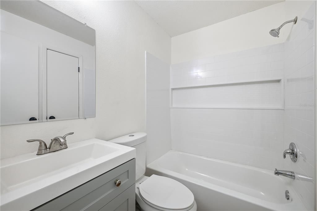 На продажу: $449,000 (4 спален, 0 ванн, 1842 Квадратных фут)