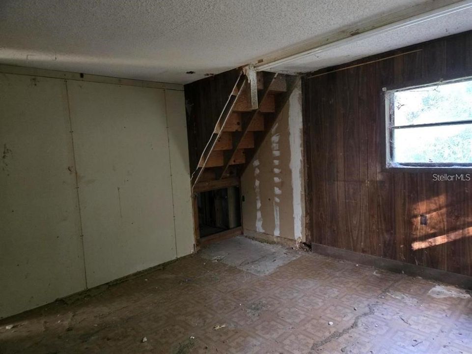 Active With Contract: $294,500 (0 beds, 0 baths, 1500 Square Feet)