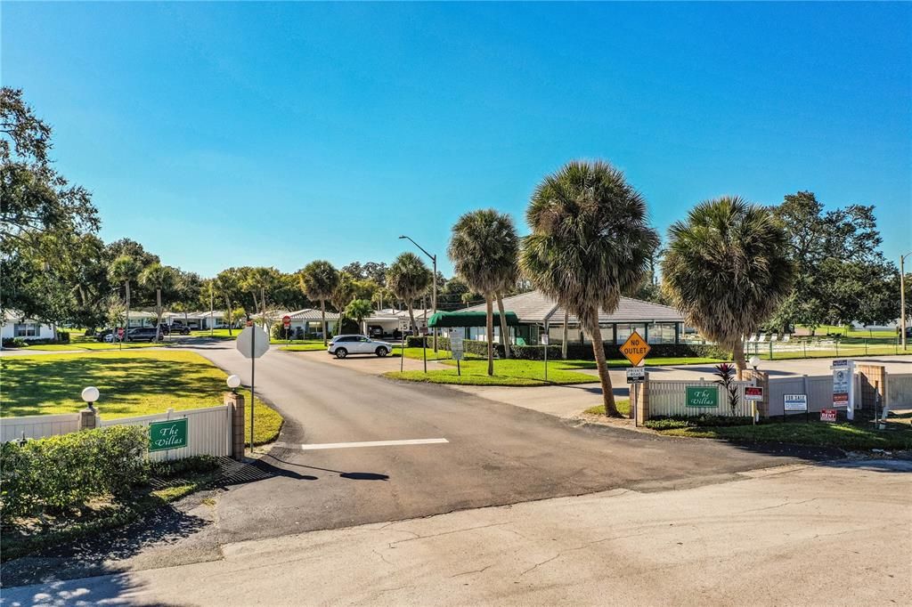 For Sale: $159,900 (2 beds, 2 baths, 1176 Square Feet)