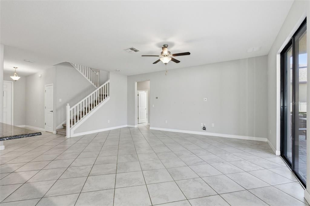 出租: $3,750 (4 贝兹, 3 浴室, 2546 平方英尺)