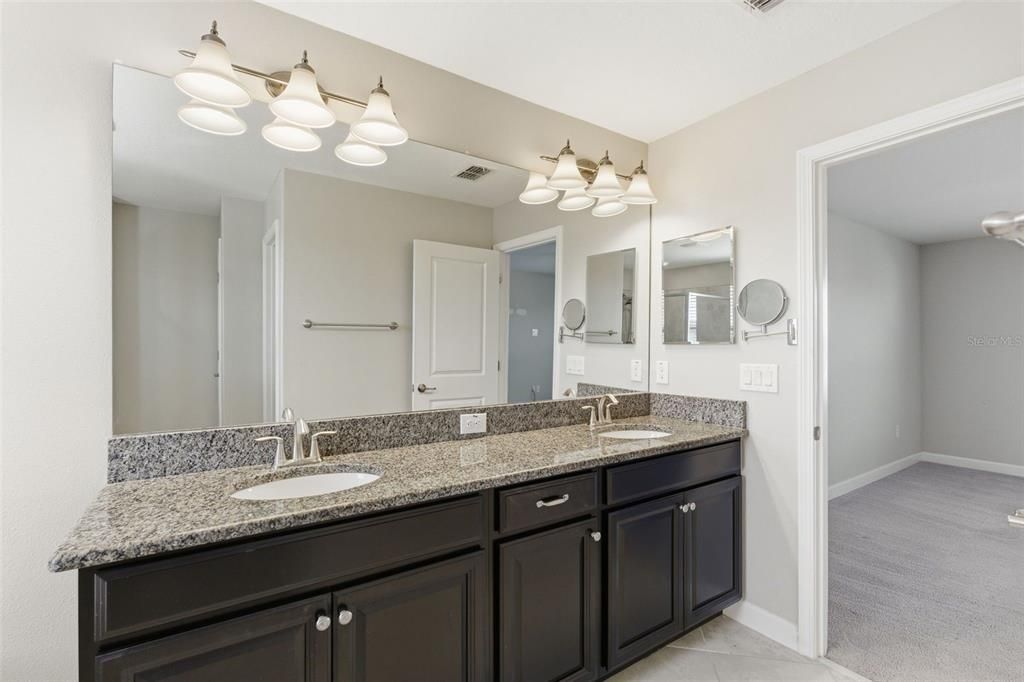 出租: $3,750 (4 贝兹, 3 浴室, 2546 平方英尺)