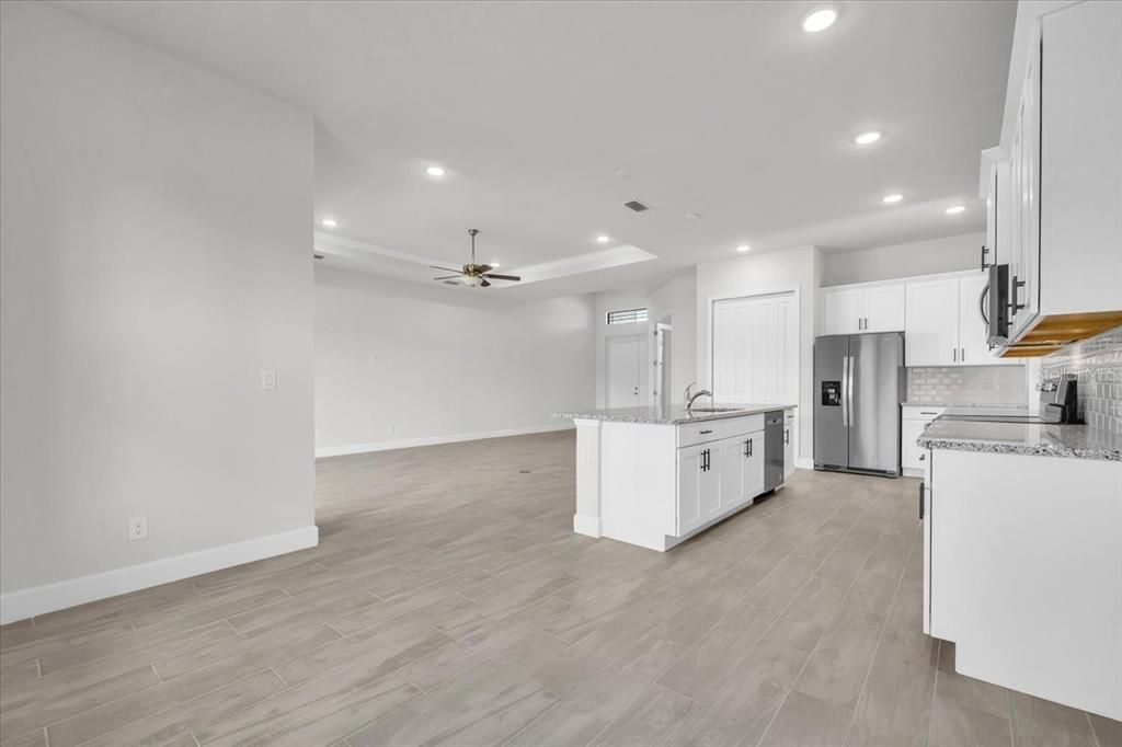 For Sale: $484,900 (3 beds, 2 baths, 2089 Square Feet)