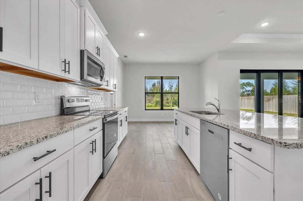 For Sale: $484,900 (3 beds, 2 baths, 2089 Square Feet)