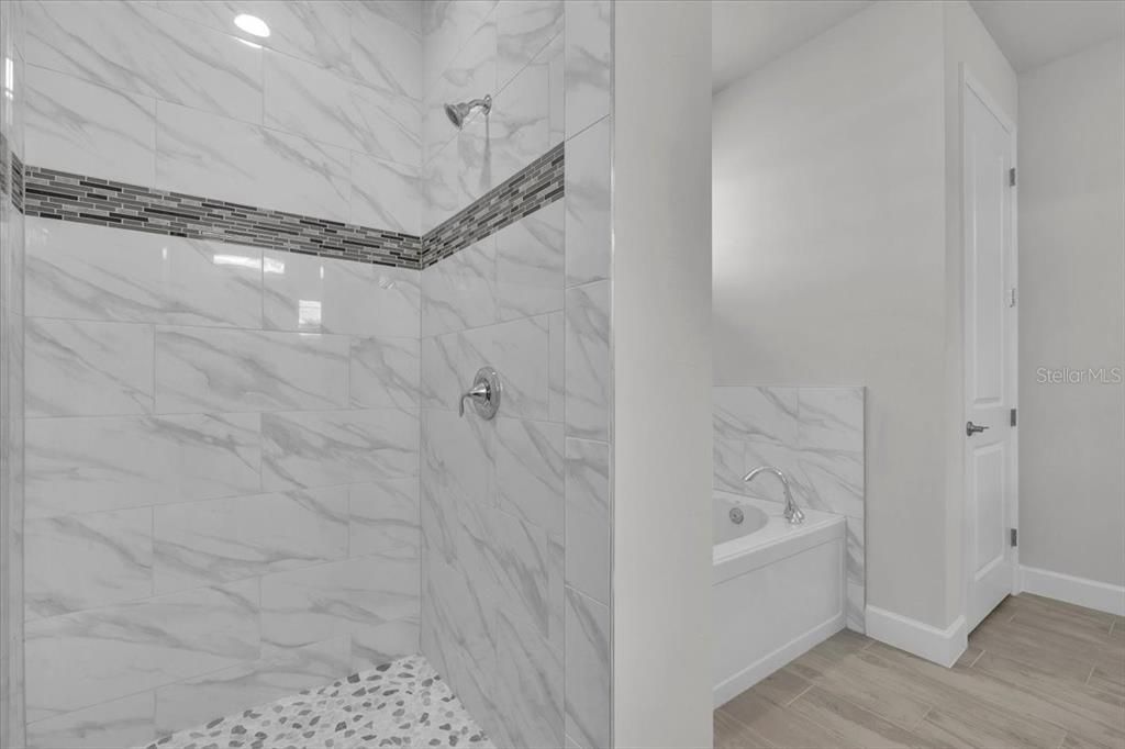 For Sale: $484,900 (3 beds, 2 baths, 2089 Square Feet)