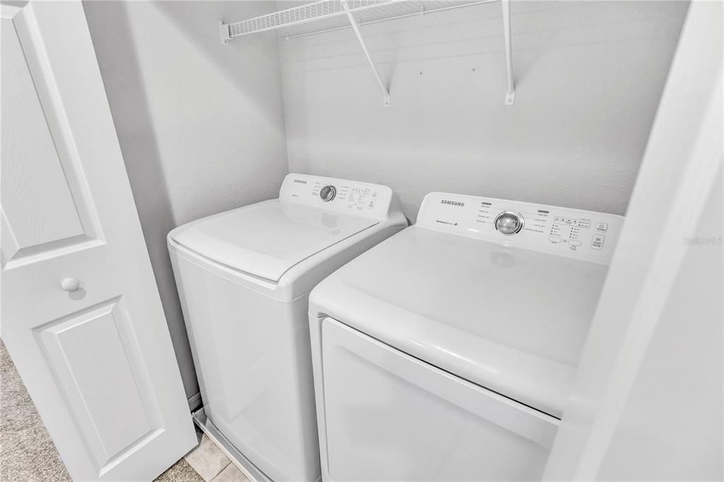 待售: $275,000 (3 贝兹, 2 浴室, 1801 平方英尺)