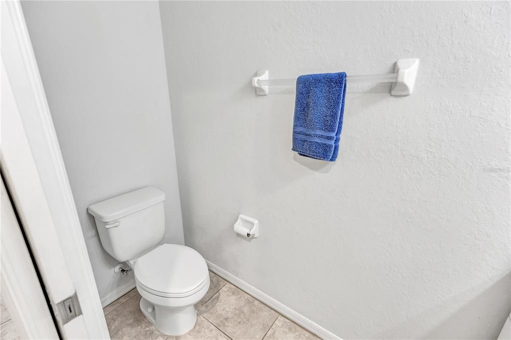 待售: $275,000 (3 贝兹, 2 浴室, 1801 平方英尺)