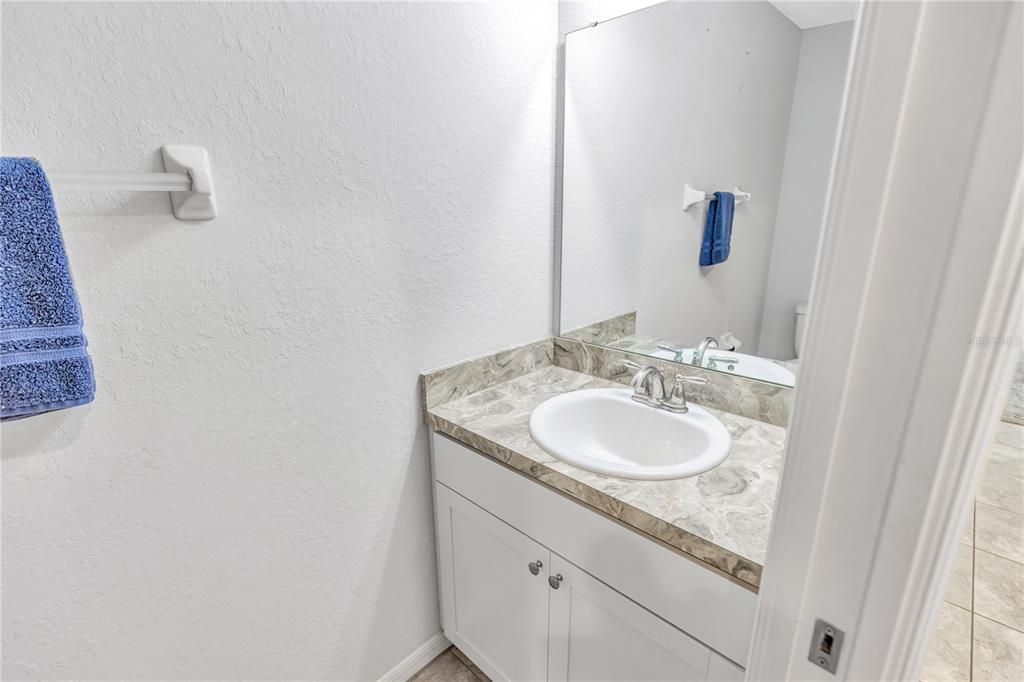 待售: $275,000 (3 贝兹, 2 浴室, 1801 平方英尺)