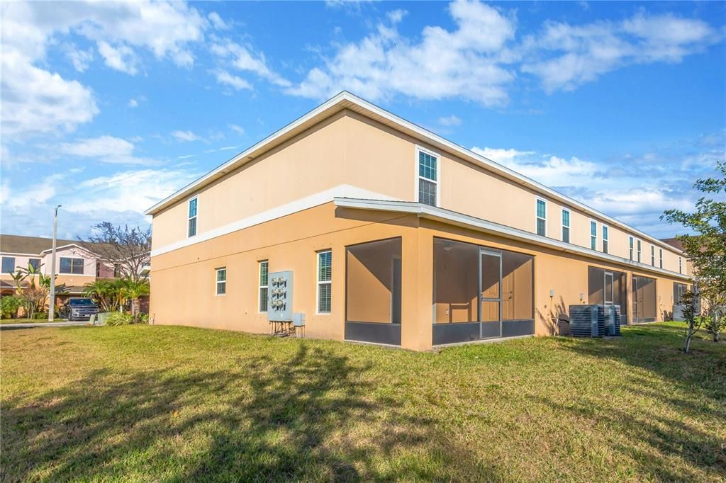 待售: $275,000 (3 贝兹, 2 浴室, 1801 平方英尺)