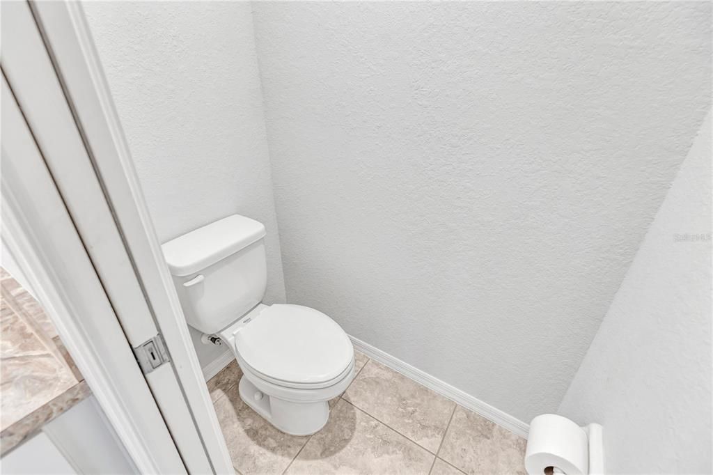 待售: $275,000 (3 贝兹, 2 浴室, 1801 平方英尺)