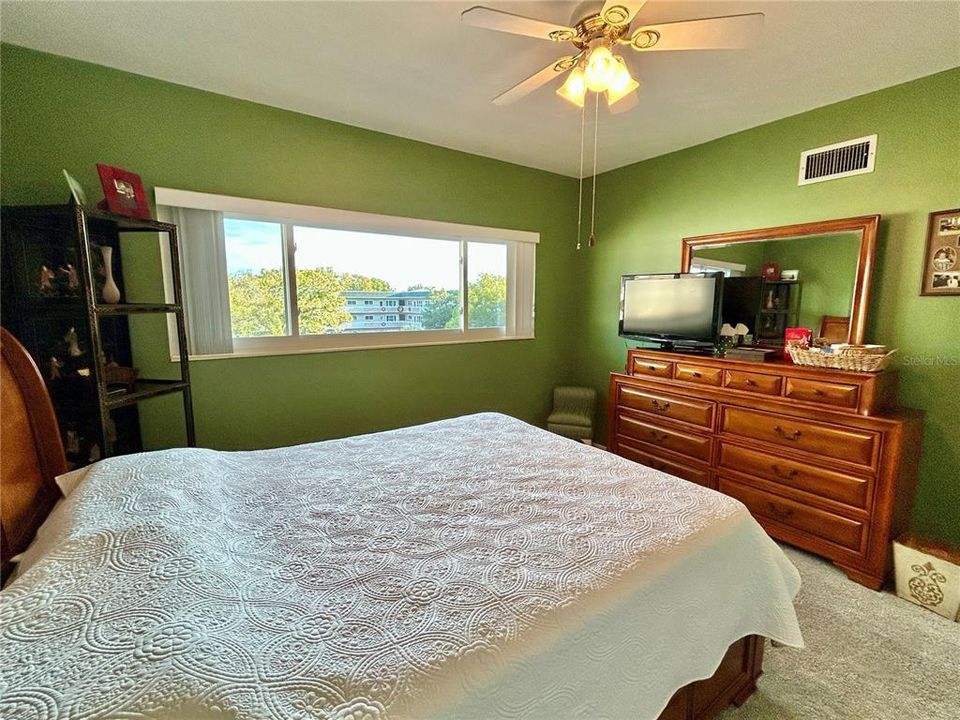 待售: $249,900 (2 贝兹, 2 浴室, 1400 平方英尺)