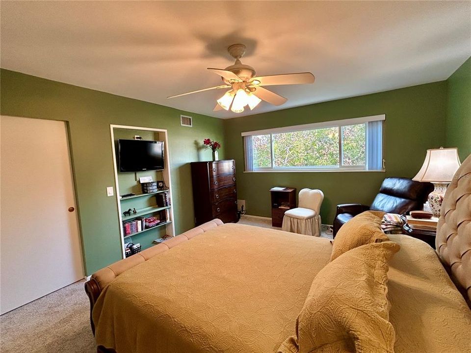 待售: $249,900 (2 贝兹, 2 浴室, 1400 平方英尺)