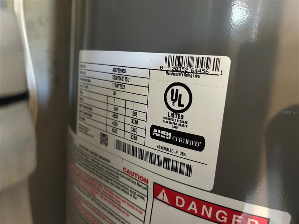 For Sale: $149,000 (2 beds, 2 baths, 1176 Square Feet)