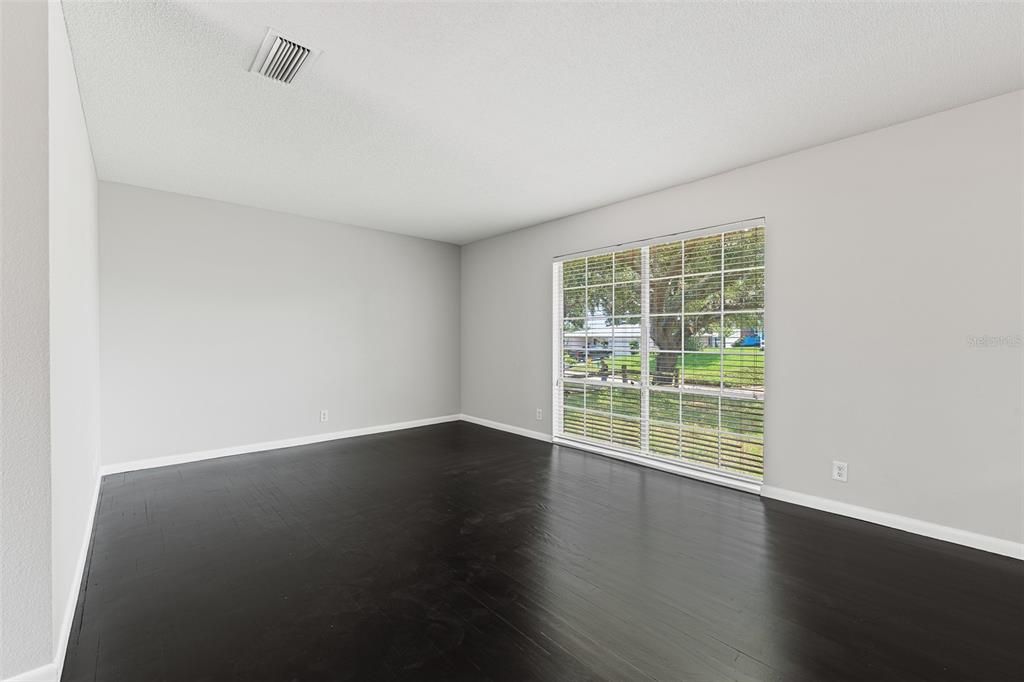 For Sale: $435,000 (3 beds, 2 baths, 1575 Square Feet)