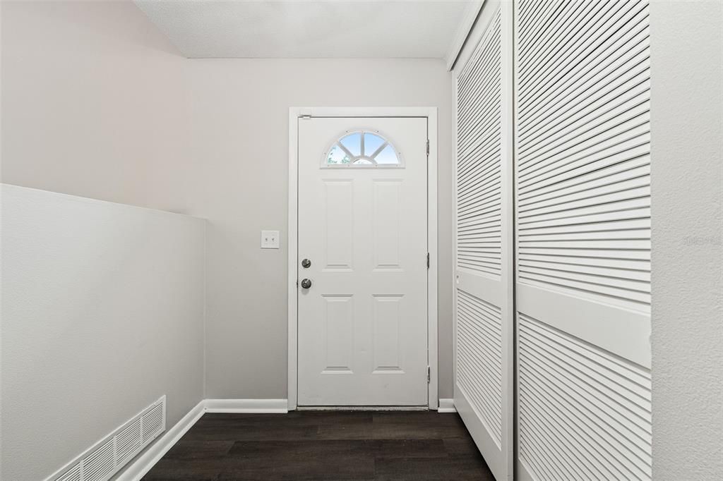 For Sale: $435,000 (3 beds, 2 baths, 1575 Square Feet)