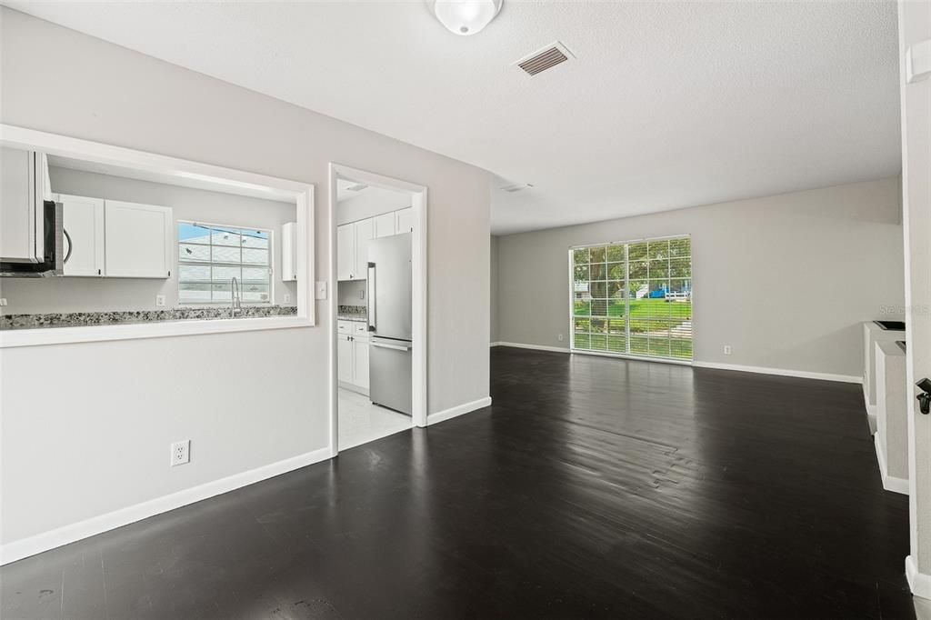 For Sale: $435,000 (3 beds, 2 baths, 1575 Square Feet)