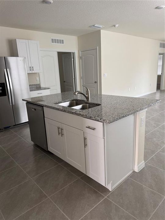 En Renta: $2,350 (3 camas, 2 baños, 1606 Pies cuadrados)