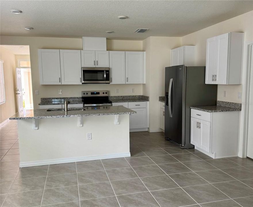 En Renta: $2,350 (3 camas, 2 baños, 1606 Pies cuadrados)