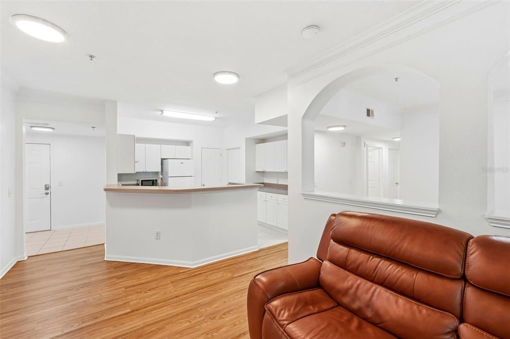 На продажу: $389,000 (2 спален, 2 ванн, 1320 Квадратных фут)