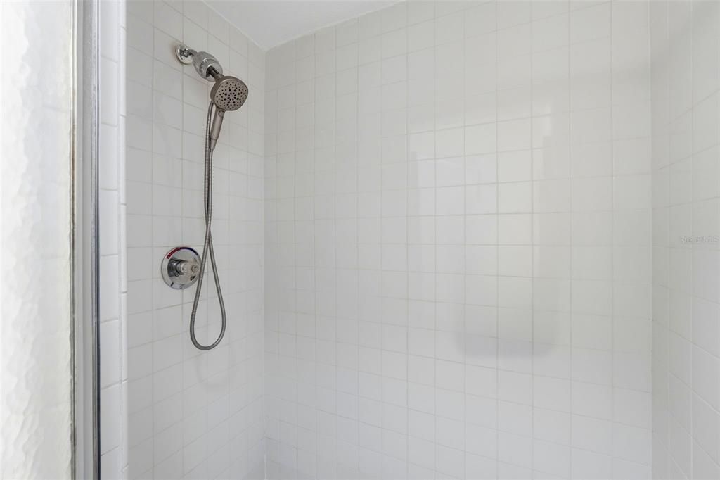 На продажу: $389,000 (2 спален, 2 ванн, 1320 Квадратных фут)