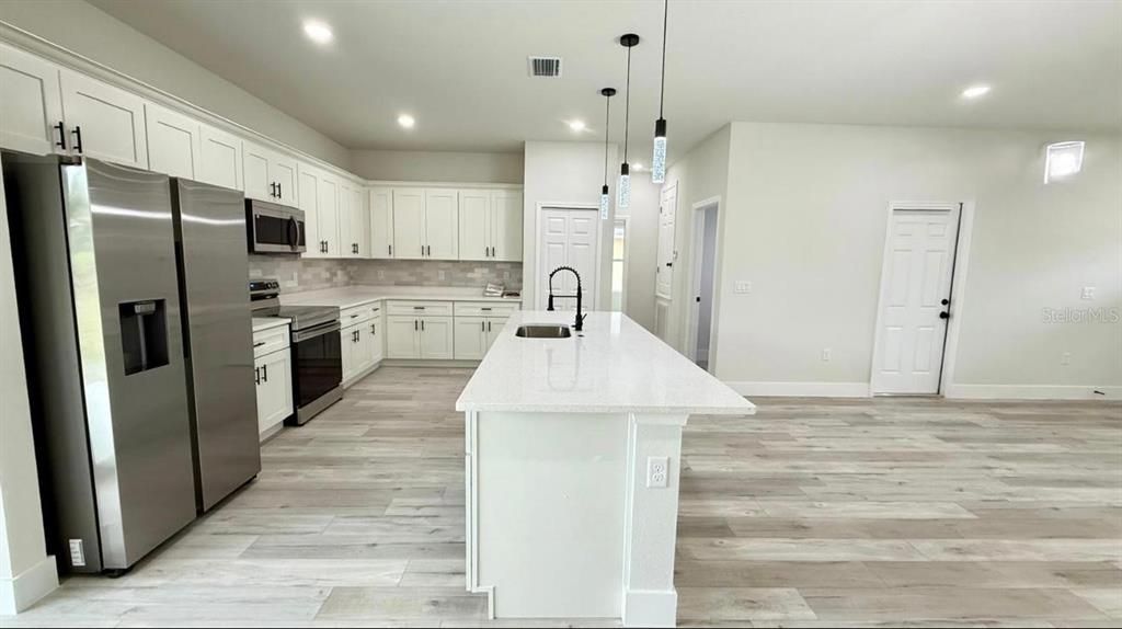 For Sale: $299,000 (4 beds, 2 baths, 1816 Square Feet)