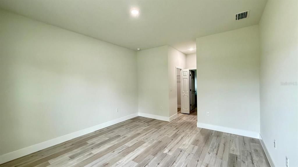 For Sale: $299,000 (4 beds, 2 baths, 1816 Square Feet)