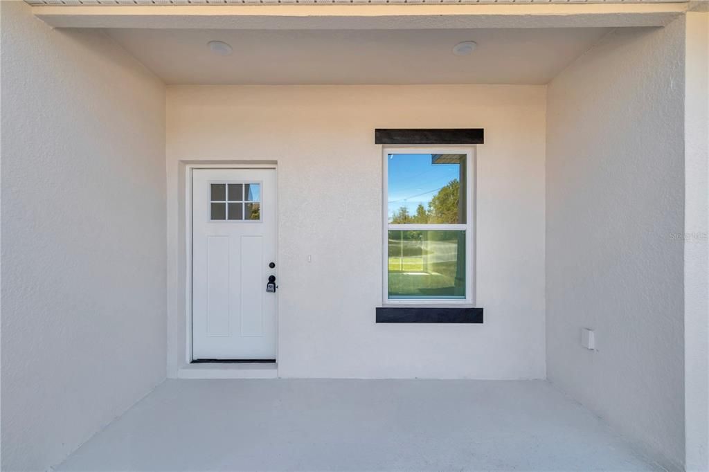 For Sale: $299,000 (4 beds, 2 baths, 1816 Square Feet)