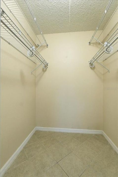 待售: $215,000 (3 贝兹, 2 浴室, 1294 平方英尺)