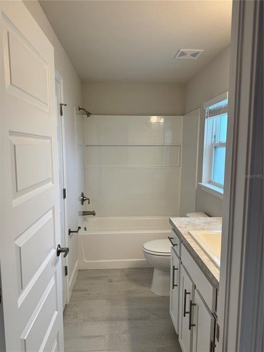 待售: $404,750 (3 贝兹, 3 浴室, 2117 平方英尺)