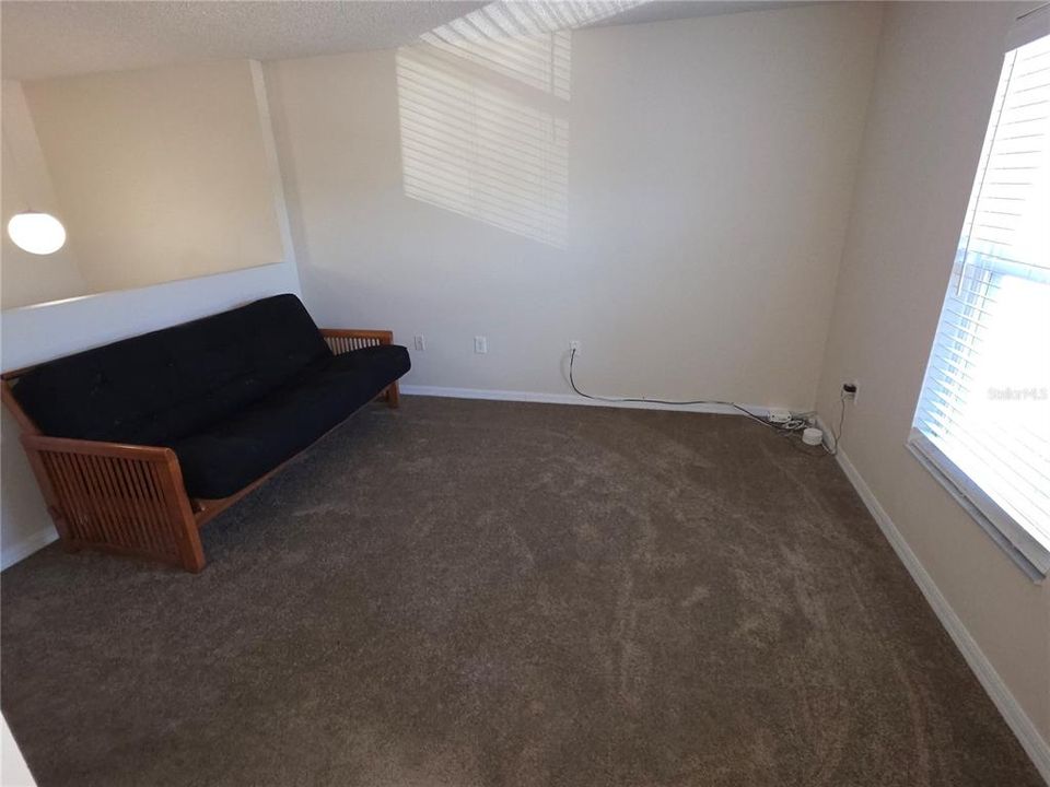 En Venta: $415,000 (4 camas, 2 baños, 2800 Pies cuadrados)