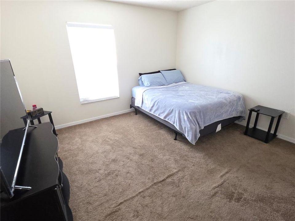 En Venta: $415,000 (4 camas, 2 baños, 2800 Pies cuadrados)